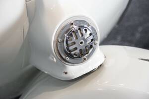Image 36/50 of Piaggio Vespa 125 Super (1966)