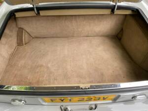 Bild 10/50 von Bentley Corniche (1980)