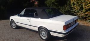 Image 21/55 of BMW 320i (1991)