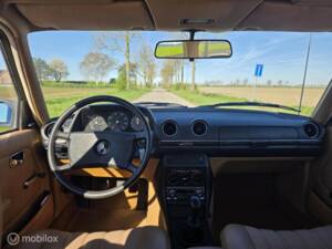 Imagen 20/50 de Mercedes-Benz 200 D (1982)