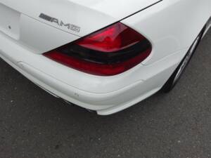 Image 30/97 de Mercedes-Benz SL 55 AMG (2003)