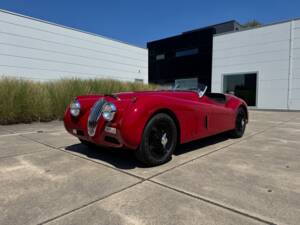 Image 7/34 of Jaguar XK 140 OTS (1955)