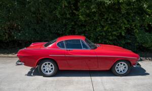 Image 2/50 of Volvo 1800 S (1968)