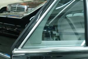 Bild 31/50 von Mercedes-Benz 300 SEL (1991)