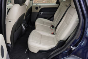 Image 24/50 of Land Rover Range Rover Sport P400e PHEV (2020)