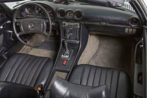 Image 26/30 of Mercedes-Benz 350 SL (1972)