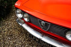 Image 12/20 of Alfa Romeo Giulia 1600 GT Junior (1976)