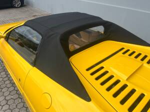 Afbeelding 15/26 van Ferrari F 355 Spider (1995)