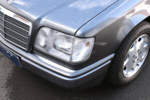 Bild 11/31 von Mercedes-Benz E 200 (1996)