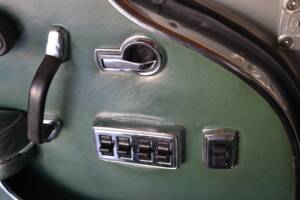 Image 7/18 of Mercedes-Benz 250 SE (1967)