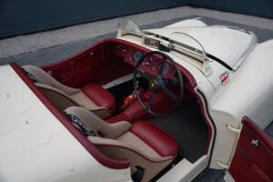 Image 31/50 of Jaguar XK 120 OTS (1950)