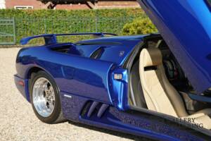 Obraz 38/50 pojazdu Lamborghini Diablo VT Roadster (1996)