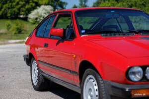 Imagen 19/36 de Alfa Romeo GTV 6 2.5 (1986)