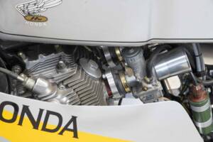 Afbeelding 15/42 van Honda CB 77 (1964)