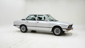 Image 3/15 of BMW 520/6 (1980)