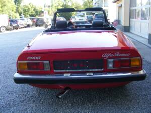 Immagine 4/77 di Alfa Romeo Spider Veloce 2000 (1981)
