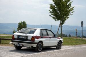 Image 9/47 of Lancia Delta HF Integrale (1988)