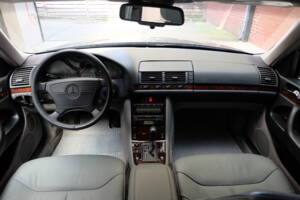 Bild 12/67 von Mercedes-Benz S 500 (1996)