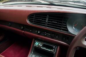 Image 16/24 of Porsche 944 Turbo (1988)