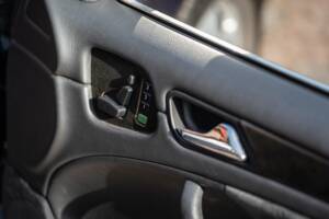 Bild 54/61 von Mercedes-Benz CLK 320 (2002)