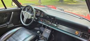 Immagine 14/37 di Porsche 911 Carrera 3.2 (1985)