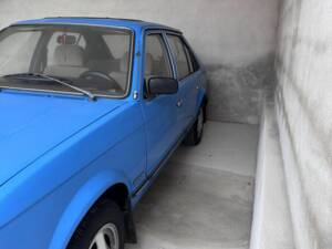 Immagine 2/6 di Opel Kadett 1,2 LS (1982)