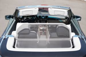 Image 11/29 of Mercedes-Benz 560 SL (1987)
