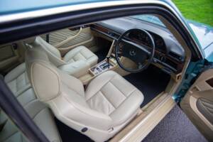 Image 9/31 de Mercedes-Benz 420 SEC (1990)