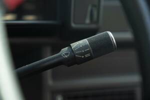 Image 31/47 of Alfa Romeo 75 1.6 (1991)