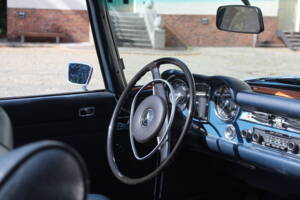 Image 22/83 of Mercedes-Benz 280 SL (1970)