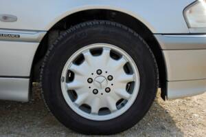 Bild 25/40 von Mercedes-Benz C 200 Kompressor (1997)