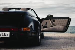 Image 16/85 of Porsche 911 Speedster 3.2 (1989)