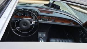 Bild 28/30 von Mercedes-Benz 280 SE 3,5 (1971)
