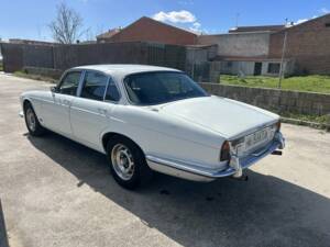 Bild 4/8 von Jaguar XJ 6 2.8 (1972)