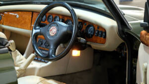 Bild 13/22 von MG RV8 (1995)