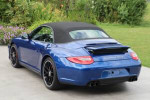 Bild 2/50 von Porsche 911 Carrera 4 GTS (2011)