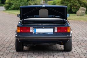 Image 23/99 of BMW 320i (1989)