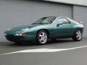 Bild 1/99 von Porsche 928 GTS (1992)