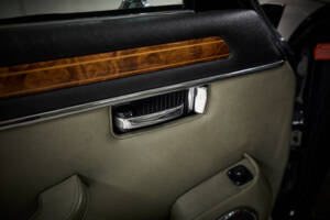 Image 62/97 of Daimler Double Six (1994)