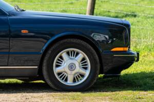 Image 43/50 of Bentley Azure Mulliner (1996)