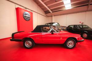 Image 4/24 of Alfa Romeo 2.0 Spider (1987)
