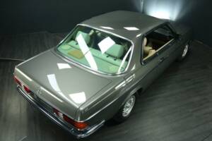 Image 6/30 of Mercedes-Benz 280 CE (1984)