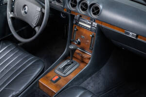 Image 17/43 of Mercedes-Benz 350 SL (1978)