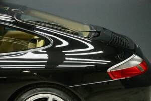 Image 18/50 de Porsche 911 Carrera (1999)