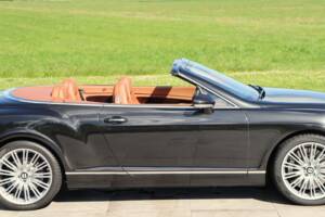 Bild 39/50 von Bentley Continental GTC (2007)