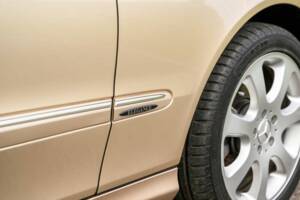Bild 10/47 von Mercedes-Benz CLK 320 (2003)