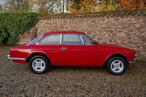 Image 47/50 of Alfa Romeo 2000 GTV (1972)
