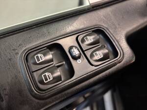 Imagen 20/48 de Mercedes-Benz G 55 AMG Kompressor (LWB) (2009)
