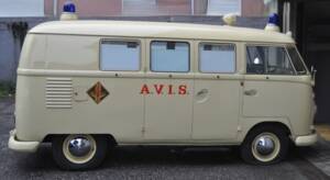 Image 6/31 of Volkswagen T1 minibus (1962)