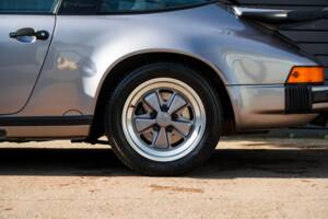 Bild 5/58 von Porsche 911 Carrera 3.2 (WTL) (1988)